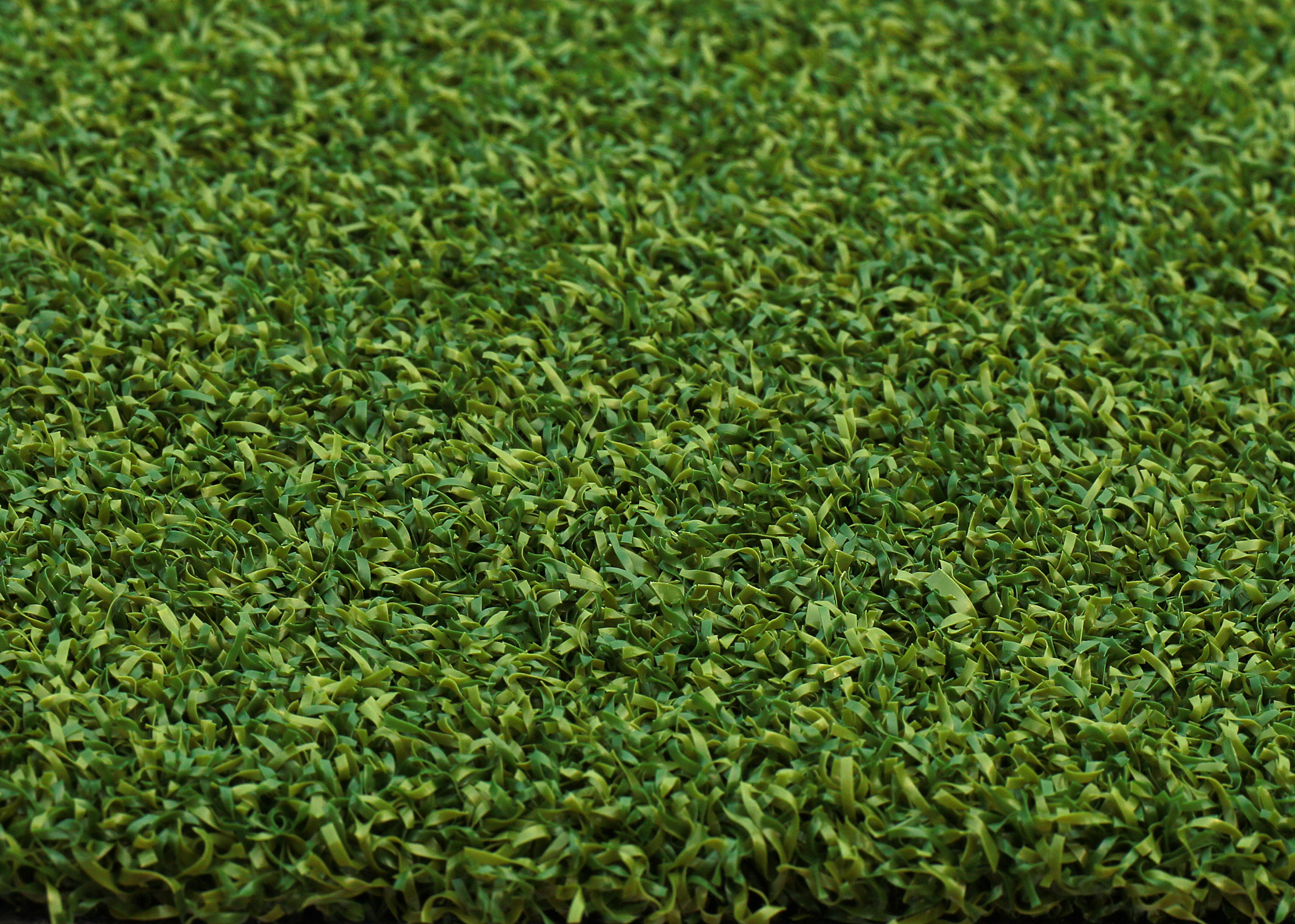 緑の草を置くための強い耐変色性湾曲ゴルフ芝